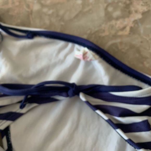 Xhilaration blue/white stripes swim bikini bottom, size Medium - Picture 5 of 5